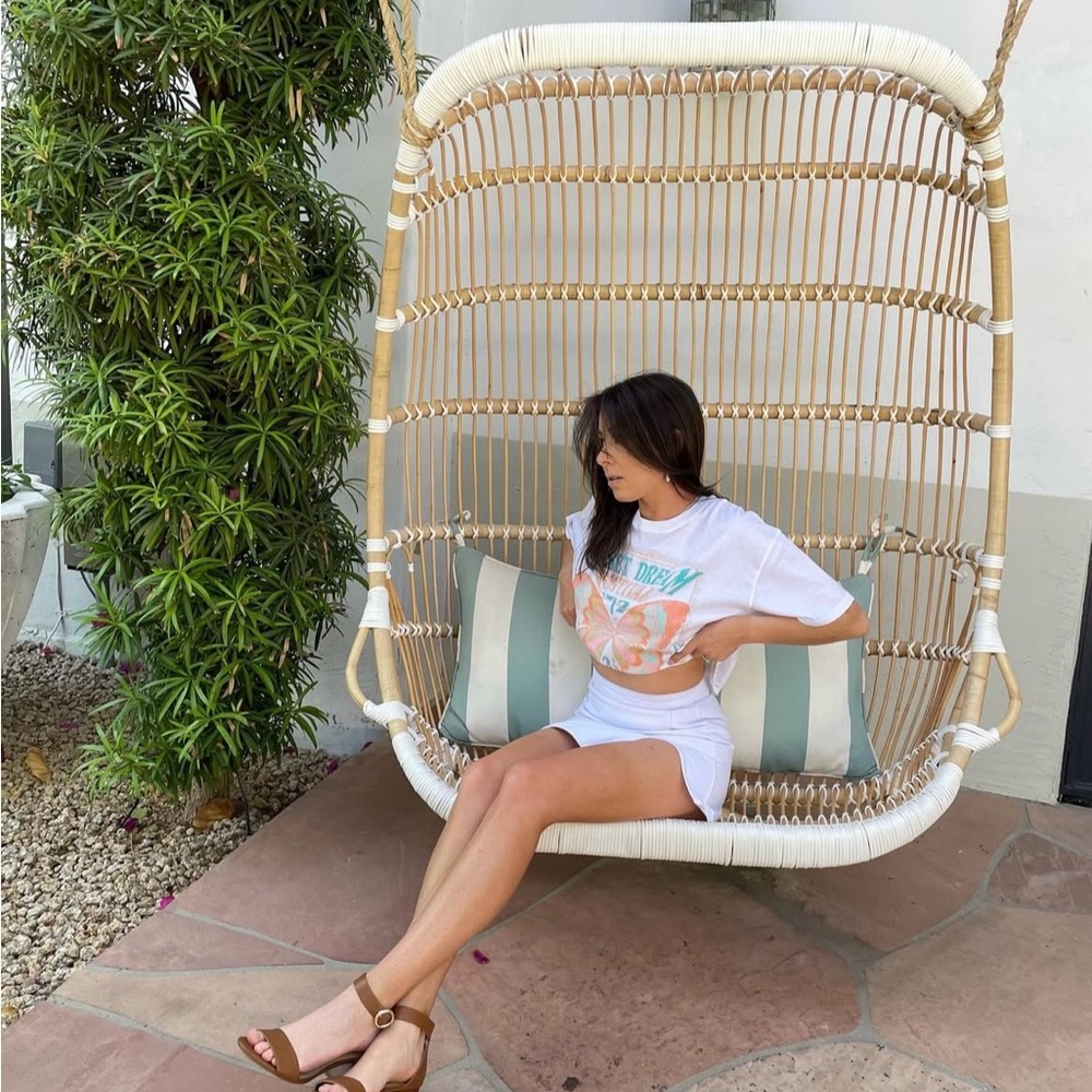 Hollister White Graphic Crop Top